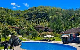 Mercedes Lodge